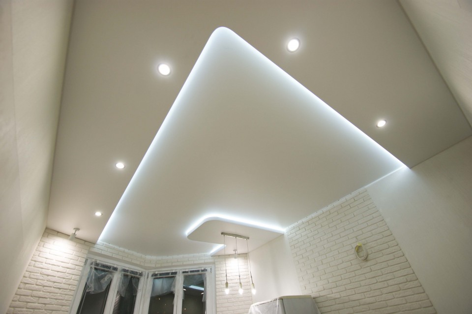 Заказать парящие натяжные потолки в г. Невельск